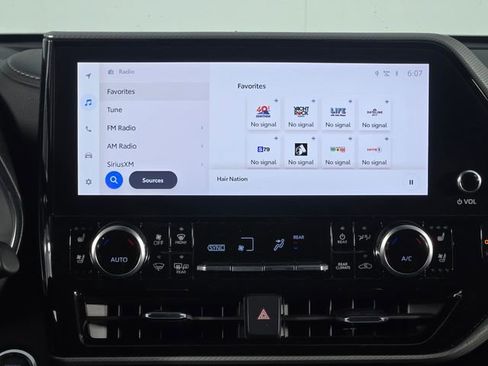 Used 2023 Toyota Highlander Platinum image 26