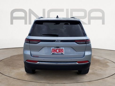 New 2026 Jeep Grand Cherokee Laredo X RWD image 9