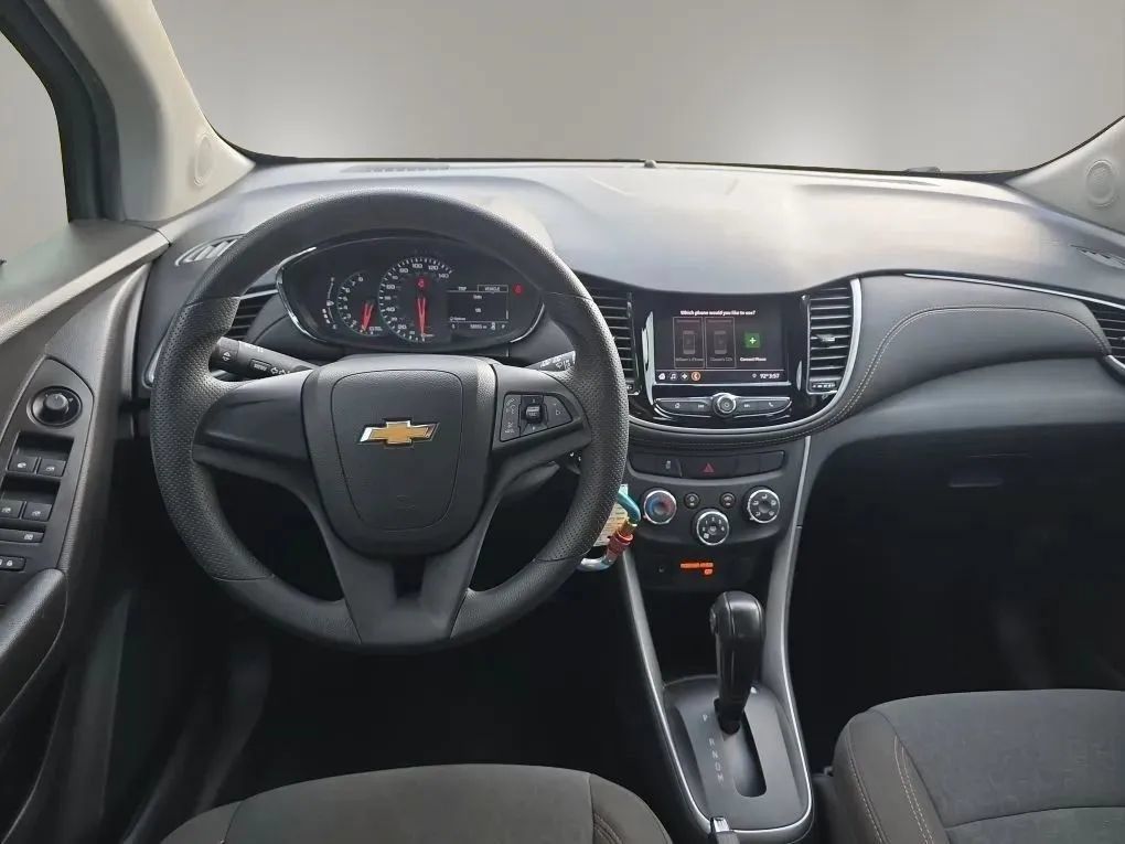 Used 2022 Chevrolet Trax LS AWD/4WD image 12