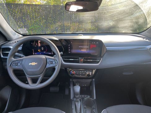Used 2025 Chevrolet TrailBlazer LT image 31