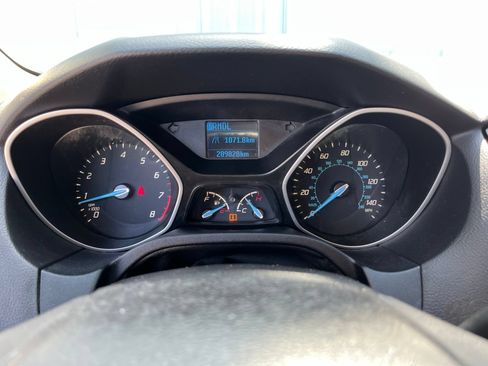 Used 2014 Ford Focus S FWD image 21