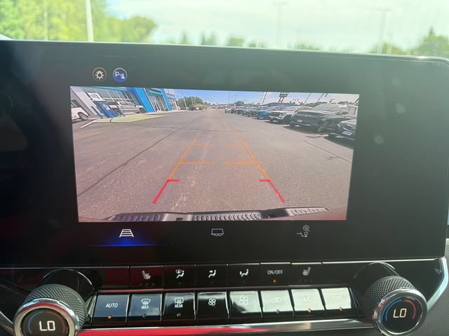 Used 2024 Chevrolet Colorado Z71 w/ Z71 Convenience Package 2 AWD/4WD image 24