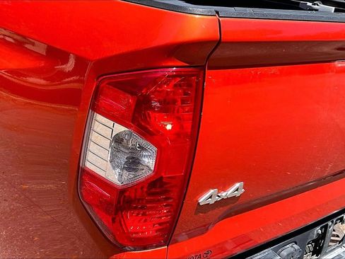 Used 2018 Toyota Tundra SR5 w/ SR5 Upgrade Package AWD/4WD image 20