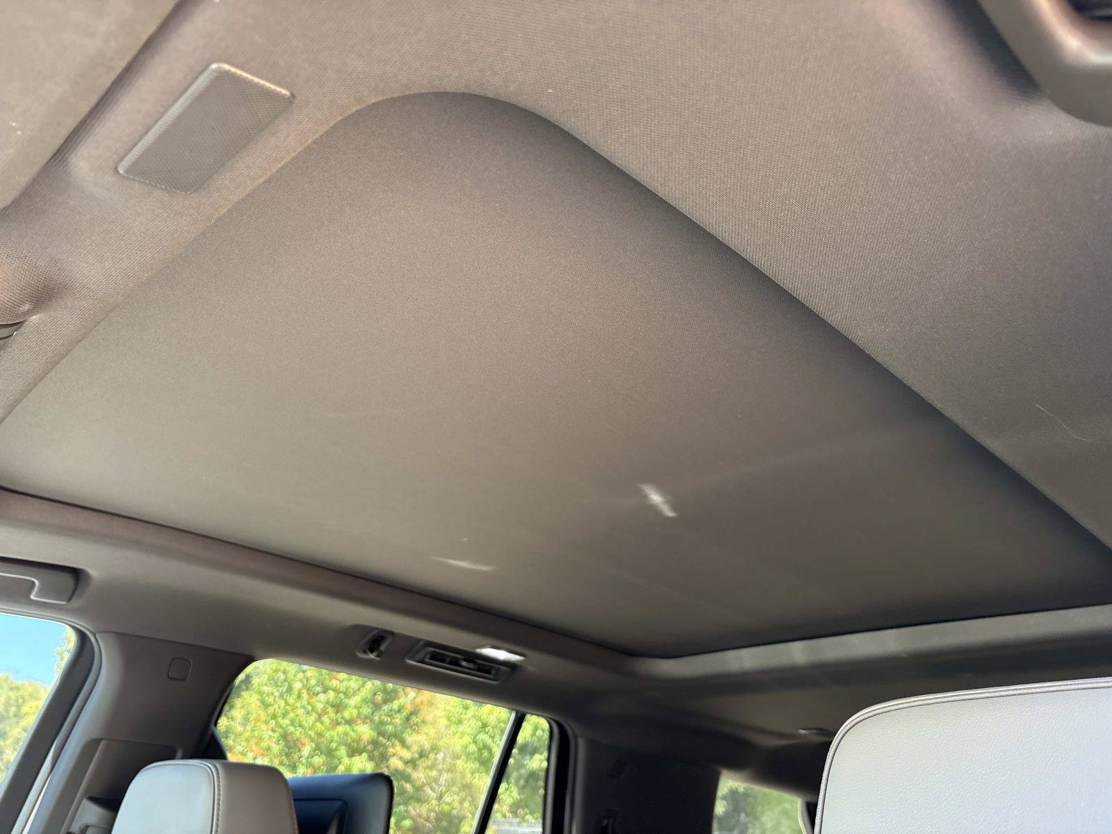 Used 2026 GMC Yukon Elevation w/ Elevation Premium Package AWD/4WD image 17