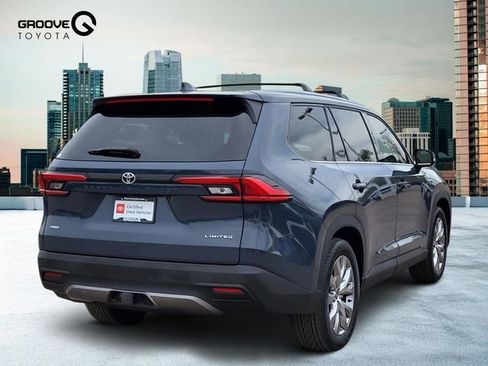 Used 2024 Toyota Grand Highlander AWD image 5