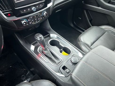 Used 2019 Chevrolet Traverse RS image 28