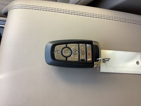 Used 2023 Lincoln Corsair Reserve AWD/4WD image 20