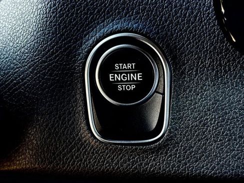 Used 2025 Mercedes-Benz Sprinter 2500 image 24