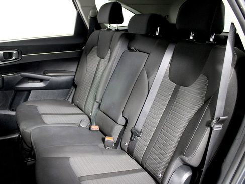 Used 2024 Kia Sorento LX image 21