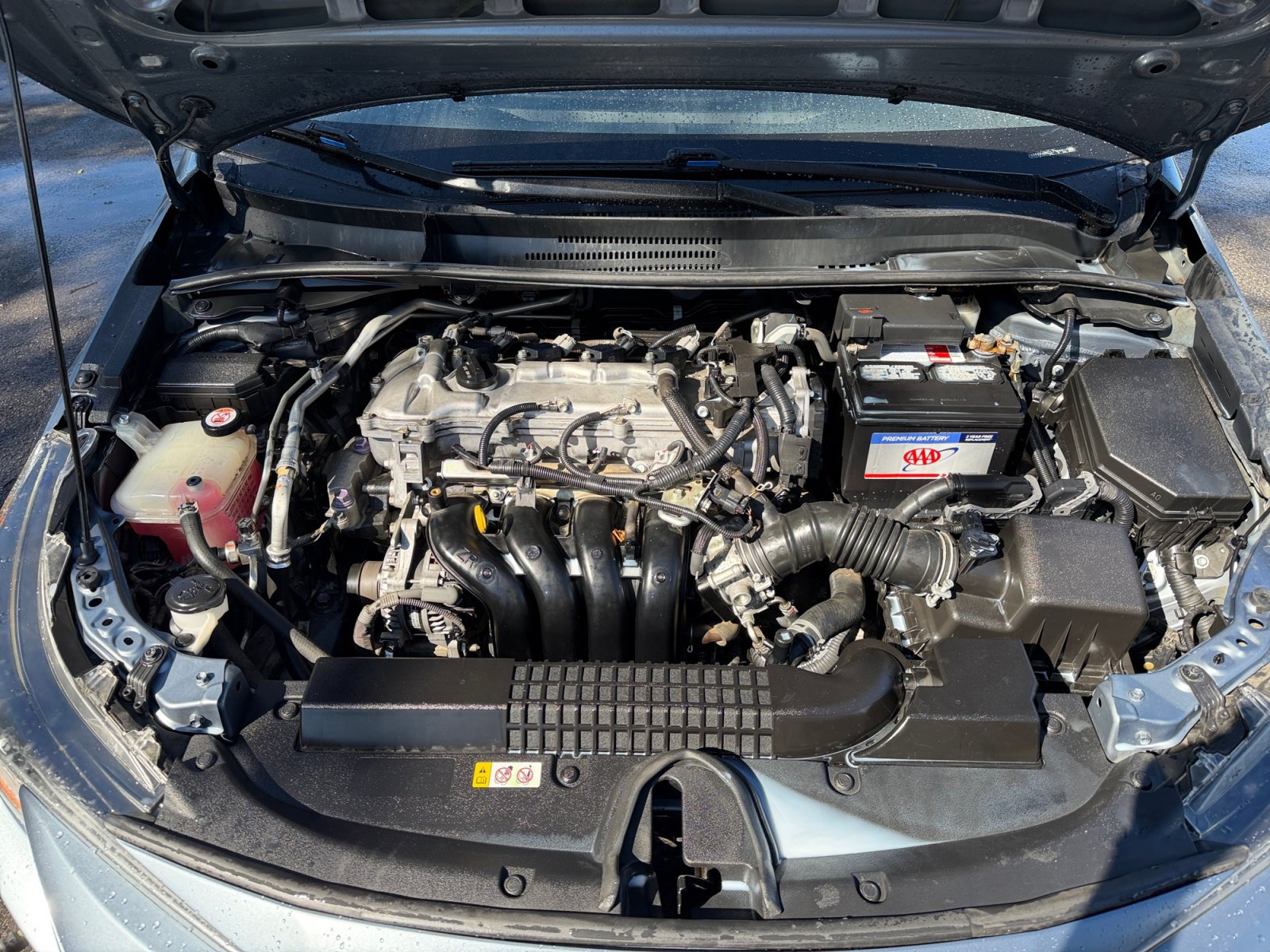 Used 2020 Toyota Corolla LE FWD image 33
