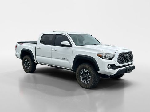 Used 2021 Toyota Tacoma TRD Off-Road w/ Technology Package AWD/4WD image 33