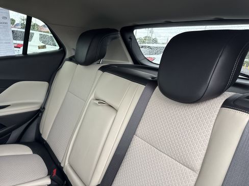 Used 2020 Buick Encore Preferred w/ Safety Package image 21