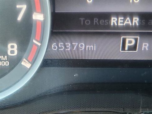 Certified 2023 Nissan Titan SV image 28