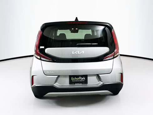 Used 2025 Kia Soul LX w/ LX Technology Package image 7
