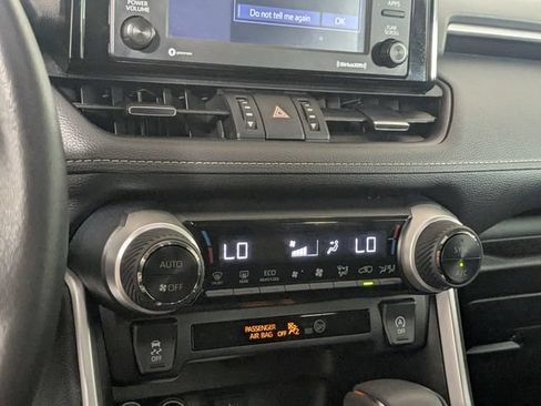 Used 2022 Toyota RAV4 XLE Premium FWD image 16