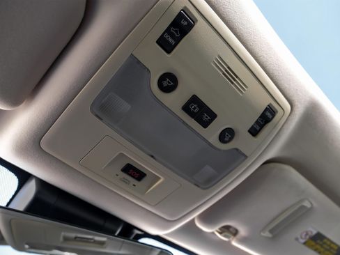 Used 2019 Lexus IS 350 image 28