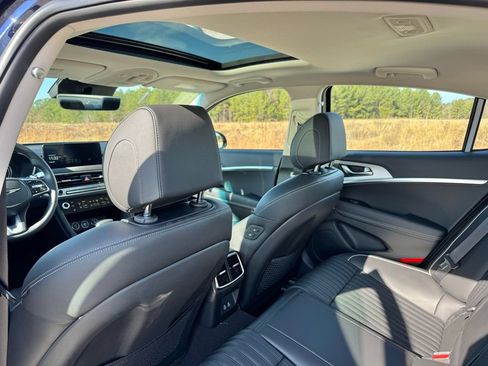 Used 2026 Genesis G70 2.5T Prestige RWD image 21