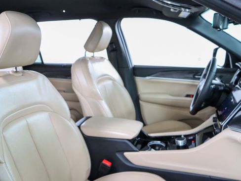 Used 2023 Jeep Grand Cherokee L Limited w/ Luxury Tech Group II image 29