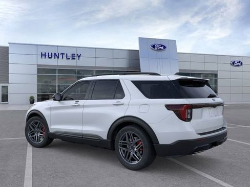 New 2026 Ford Explorer ST-Line w/ ST-Line Street Pack AWD/4WD image 4
