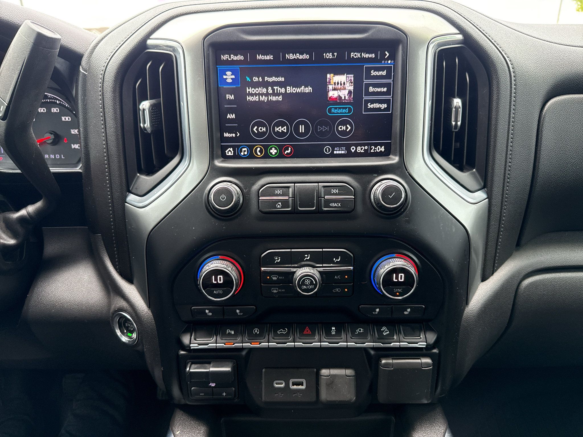 Used 2020 Chevrolet Silverado 1500 LT Trail Boss w/ Midnight Edition AWD/4WD image 24