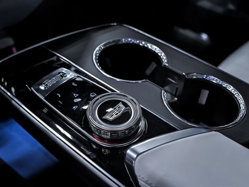 Used 2024 Cadillac Lyriq Luxury AWD/4WD image 26