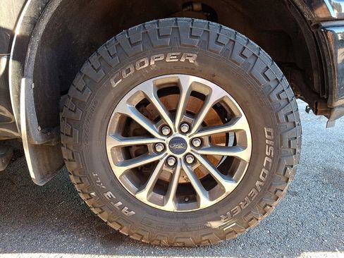 Used 2018 Ford F150 XLT w/ Equipment Group 302A Luxury image 5