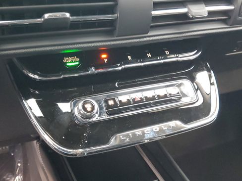 New 2026 Lincoln Corsair Premiere image 20