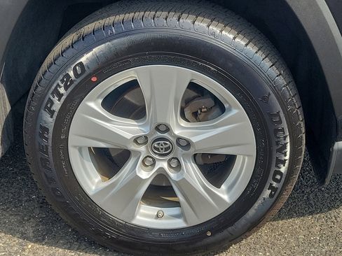 Used 2019 Toyota RAV4 XLE image 8