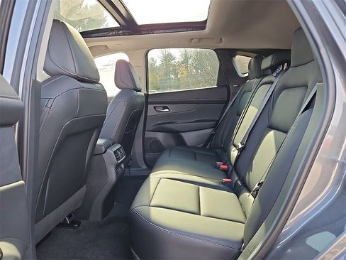 New 2025 Nissan Murano SL image 11