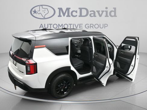Used 2025 Nissan Armada PRO-4X AWD/4WD image 49