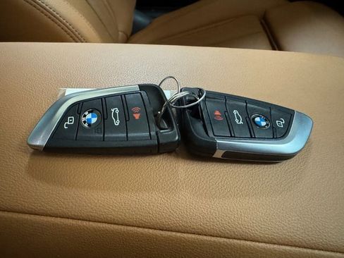 Used 2023 BMW 230i Coupe w/ Premium Package image 27