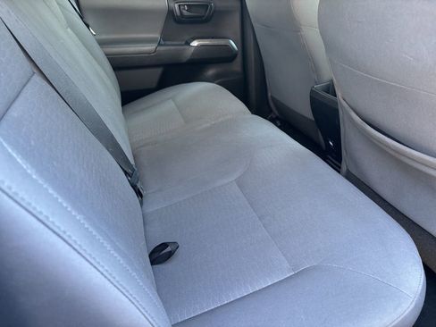 Used 2019 Toyota Tacoma SR5 RWD image 27