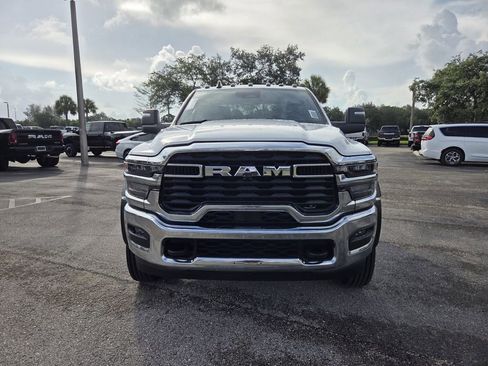 New 2026 RAM 5500 Tradesman w/ Chrome Appearance Group AWD/4WD image 3