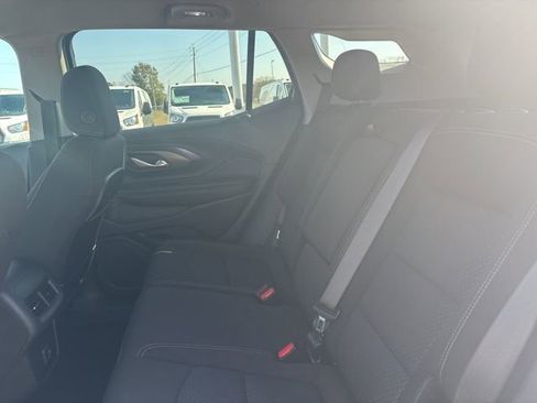 Used 2024 GMC Terrain SLE image 18