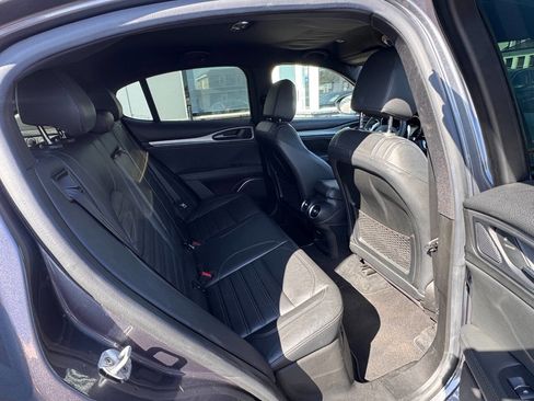 Used 2018 Alfa Romeo Stelvio Ti Sport image 15