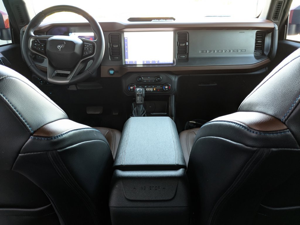 Used 2024 Ford Bronco Outer Banks AWD/4WD image 28