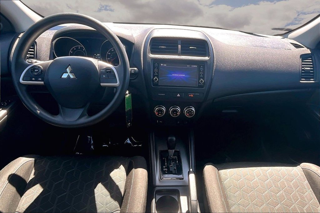 Used 2025 Mitsubishi Outlander Sport ES AWD/4WD image 7
