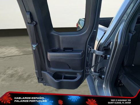 Used 2017 Nissan Titan SV RWD image 31