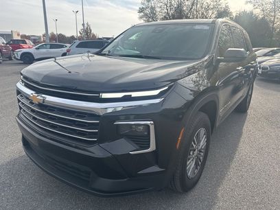 Used 2025 Chevrolet Traverse LT