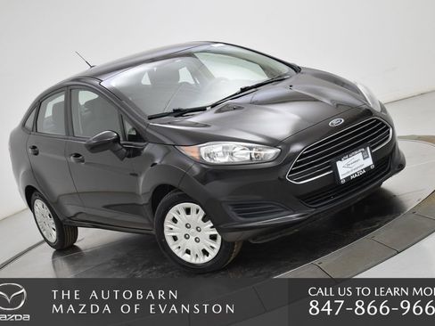 Used 2015 Ford Fiesta S image 2