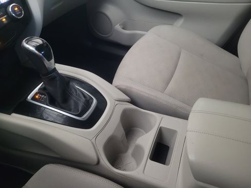 Used 2018 Nissan Rogue Sport SV image 26