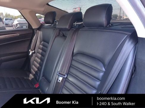 Used 2020 Ford Fusion SEL FWD image 13