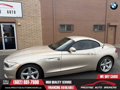 Used 2009 BMW Z4 sDrive30i image 4