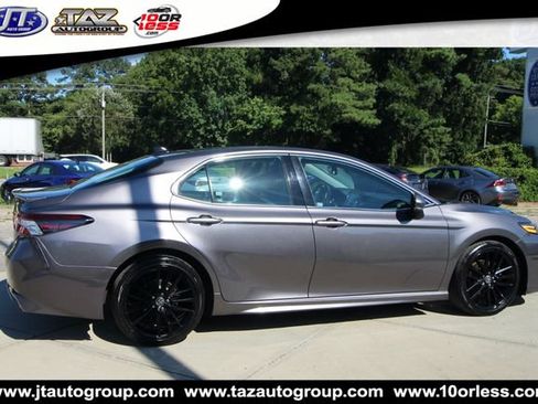 Used 2021 Toyota Camry XSE FWD image 8