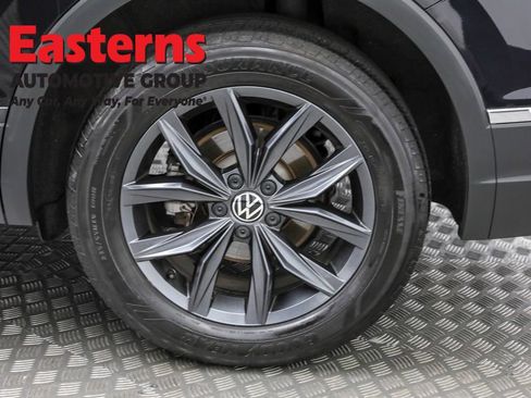 Used 2023 Volkswagen Tiguan SE image 31