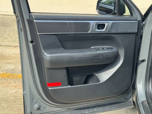 Used 2025 Hyundai Santa Fe SE w/ Tow & Go Package FWD image 36