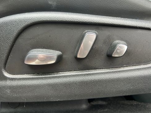 Used 2020 Cadillac XT6 Premium Luxury image 28