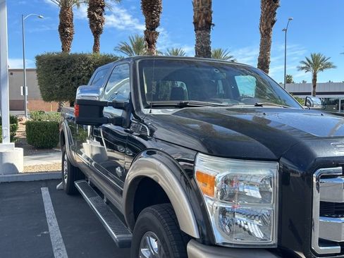 Used 2013 Ford F250 King Ranch w/ King Ranch w/Chrome Pkg image 2
