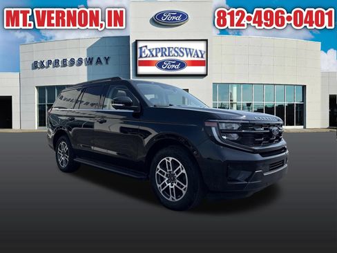 Used 2025 Ford Expedition Active AWD/4WD image 3