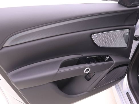 New 2024 Maserati Grecale GT image 15